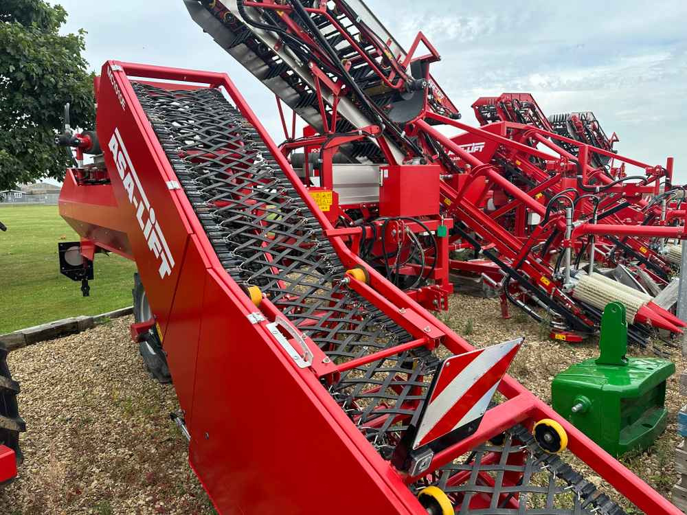 ASA-Lift MC1010E - Збиральна машина для винограду: фото 1 ASA-Lift MC1010E - Збиральна машина для винограду: фото 1