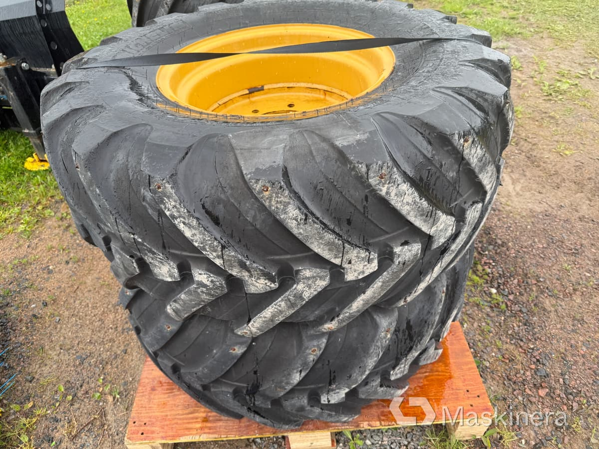 4 twindäck på fälg 420/75R20 - Колесо: фото 2 4 twindäck på fälg 420/75R20 - Колесо: фото 2