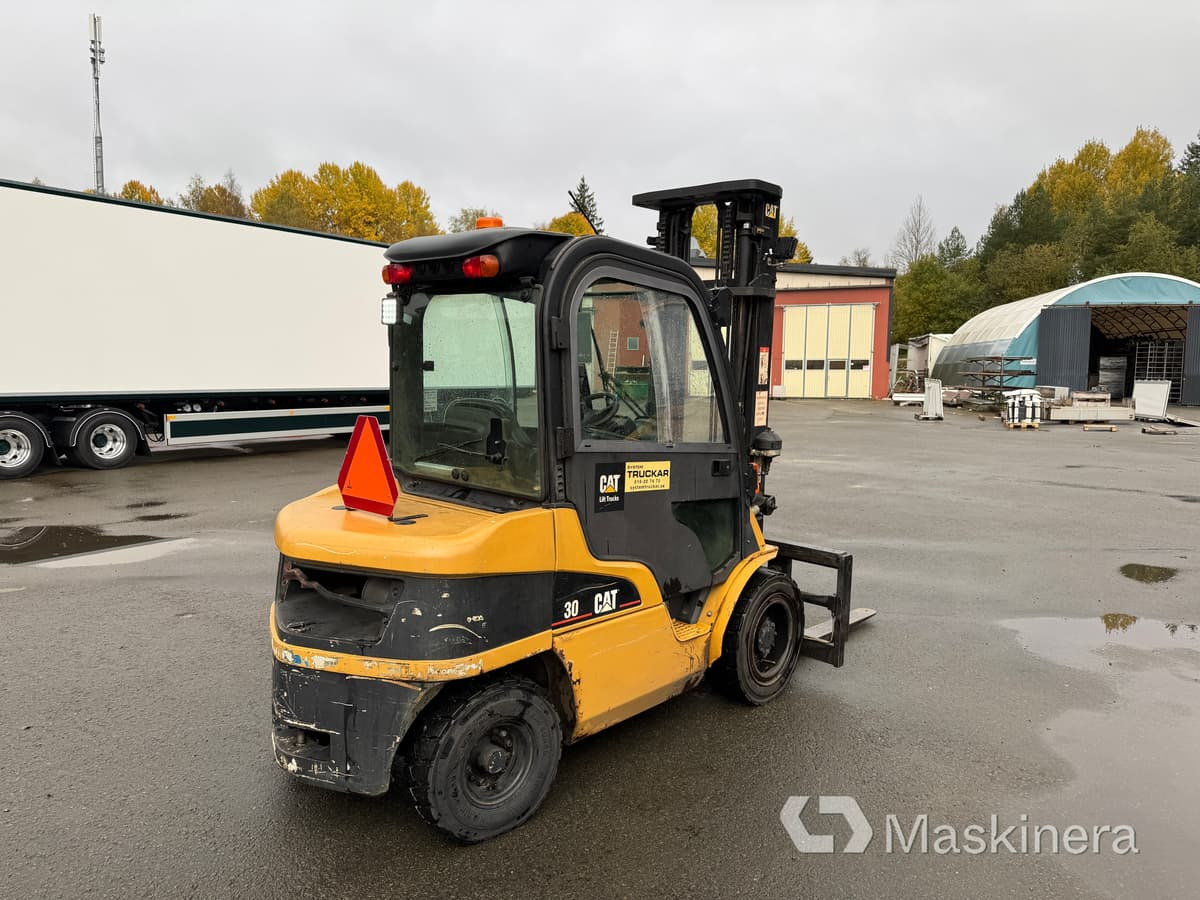 Dieseltruck CAT DP30N - Дизельний навантажувач: фото 5 Dieseltruck CAT DP30N - Дизельний навантажувач: фото 5