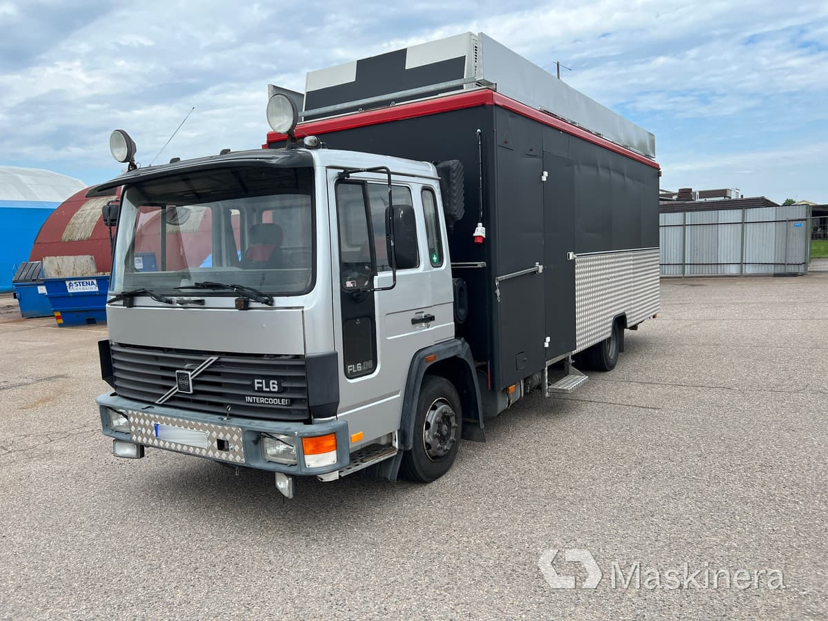 Foodtruck Volvo FL611 4X2 - Торговий вантажівка: фото 1 Foodtruck Volvo FL611 4X2 - Торговий вантажівка: фото 1