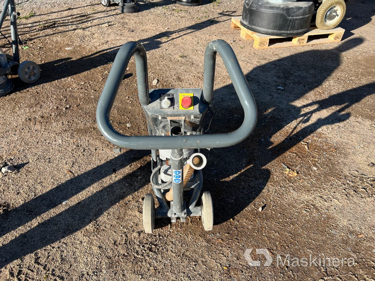 Golvslipmaskin HTC GL 170 HD - Будівельне обладнання: фото 4 Golvslipmaskin HTC GL 170 HD - Будівельне обладнання: фото 4