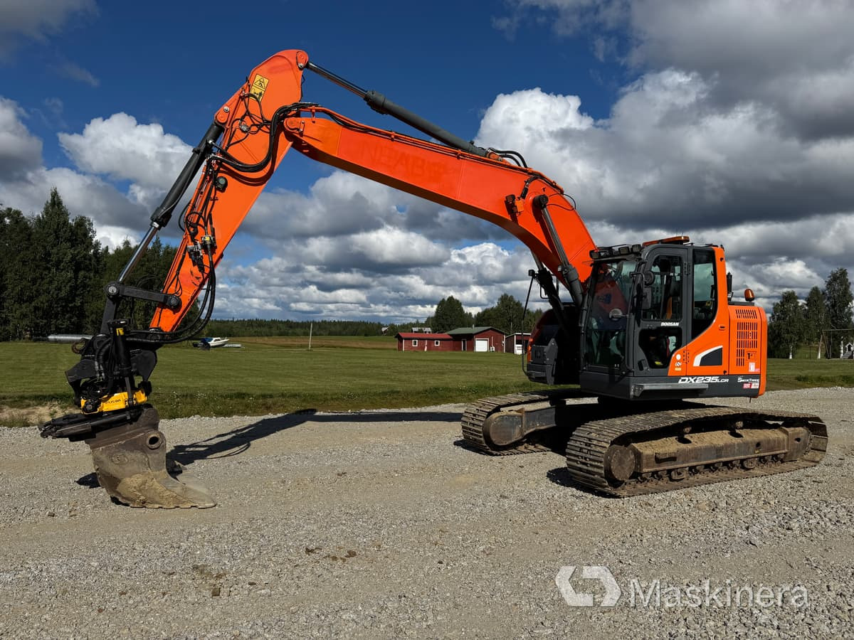 Grävmaskin Doosan DX235LCR-5 - Гусеничний екскаватор: фото 1 Grävmaskin Doosan DX235LCR-5 - Гусеничний екскаватор: фото 1