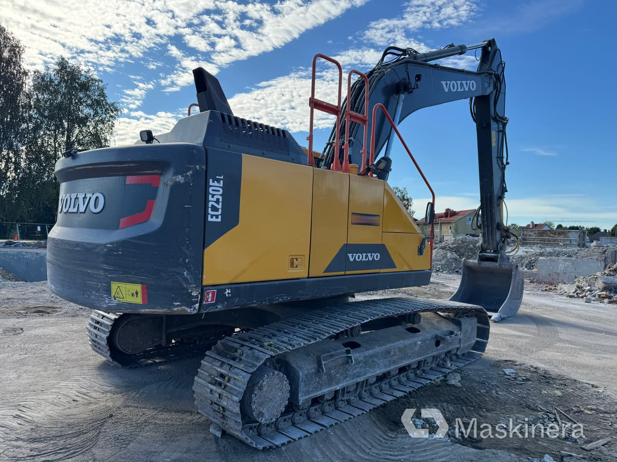 Grävmaskin Volvo EC250EL med tillbehör - Гусеничний екскаватор: фото 5 Grävmaskin Volvo EC250EL med tillbehör - Гусеничний екскаватор: фото 5