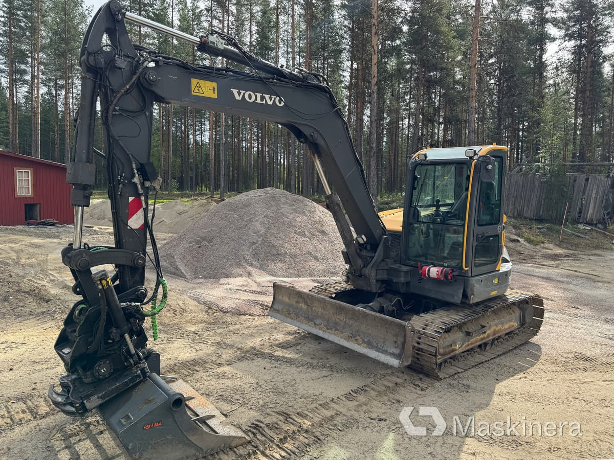 Grävmaskin Volvo ECR88D med tillbehör - Гусеничний екскаватор: фото 1 Grävmaskin Volvo ECR88D med tillbehör - Гусеничний екскаватор: фото 1