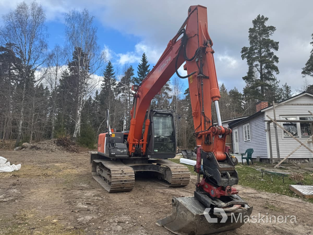 Grävmaskin Hitachi ZX130-3 - Гусеничний екскаватор: фото 3 Grävmaskin Hitachi ZX130-3 - Гусеничний екскаватор: фото 3