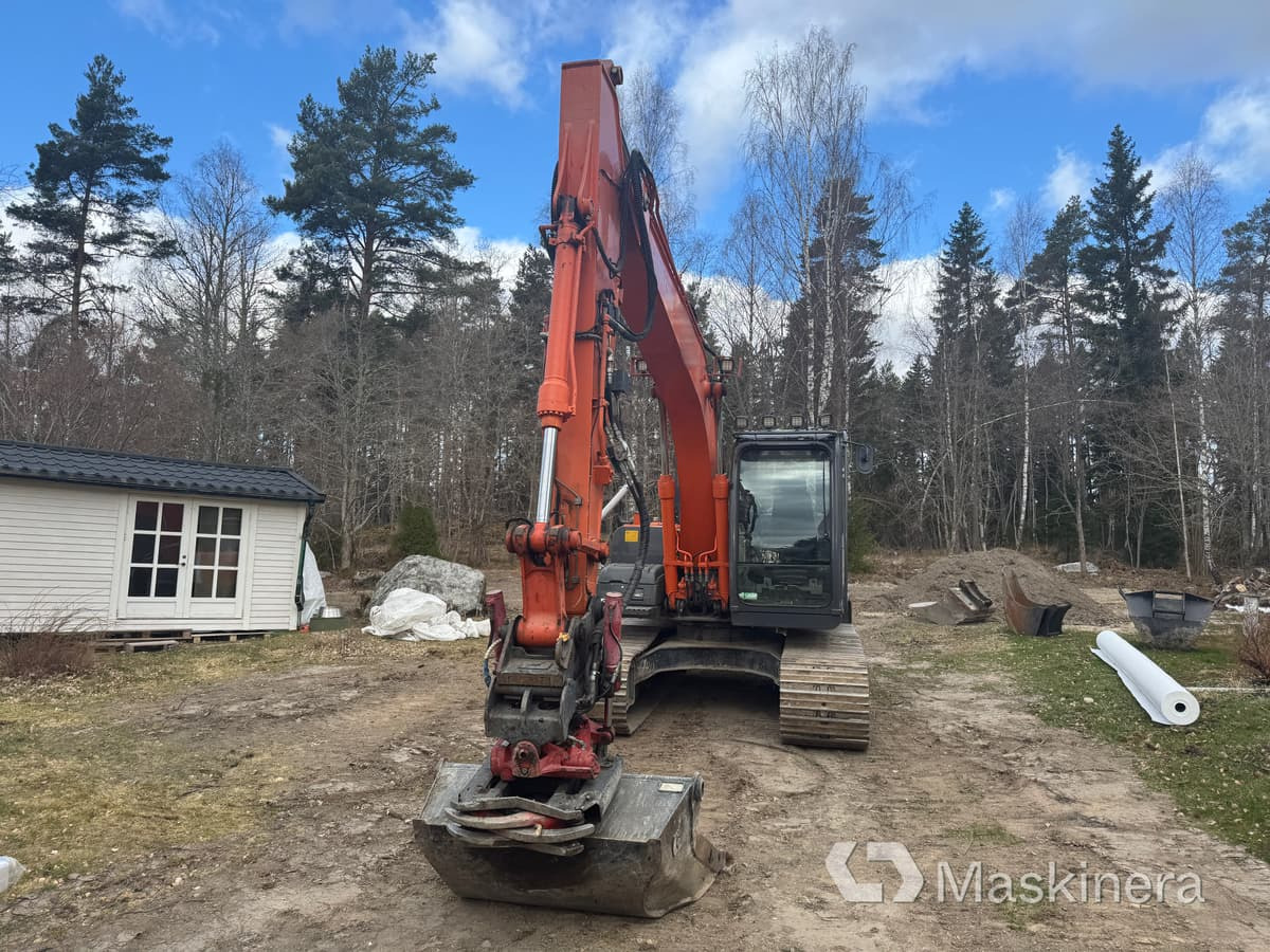 Grävmaskin Hitachi ZX130-3 - Гусеничний екскаватор: фото 2 Grävmaskin Hitachi ZX130-3 - Гусеничний екскаватор: фото 2
