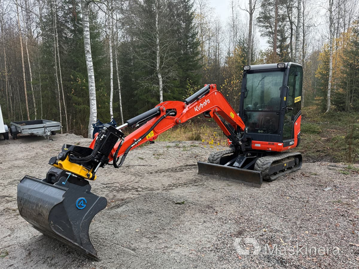 Grävmaskin Kubota KX027-4 med flera redskap - Гусеничний екскаватор: фото 1 Grävmaskin Kubota KX027-4 med flera redskap - Гусеничний екскаватор: фото 1