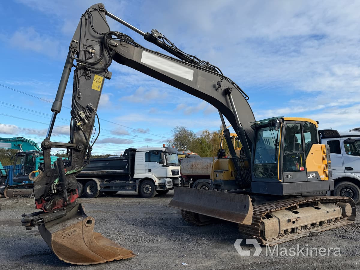 Grävmaskin Vovlo ECR235EL - Гусеничний екскаватор: фото 1 Grävmaskin Vovlo ECR235EL - Гусеничний екскаватор: фото 1