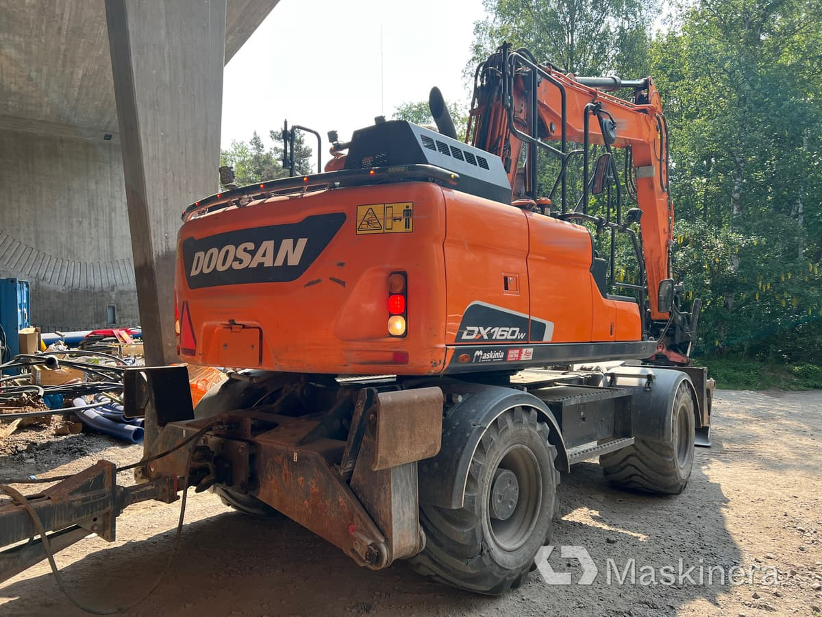 Hjulgrävare Doosan DX160W med tillbehör - Гусеничний екскаватор: фото 5 Hjulgrävare Doosan DX160W med tillbehör - Гусеничний екскаватор: фото 5