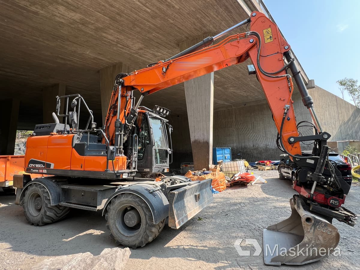 Hjulgrävare Doosan DX160W med tillbehör - Гусеничний екскаватор: фото 4 Hjulgrävare Doosan DX160W med tillbehör - Гусеничний екскаватор: фото 4
