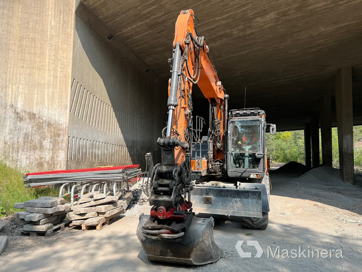 Hjulgrävare Doosan DX160W med tillbehör - Гусеничний екскаватор: фото 2 Hjulgrävare Doosan DX160W med tillbehör - Гусеничний екскаватор: фото 2