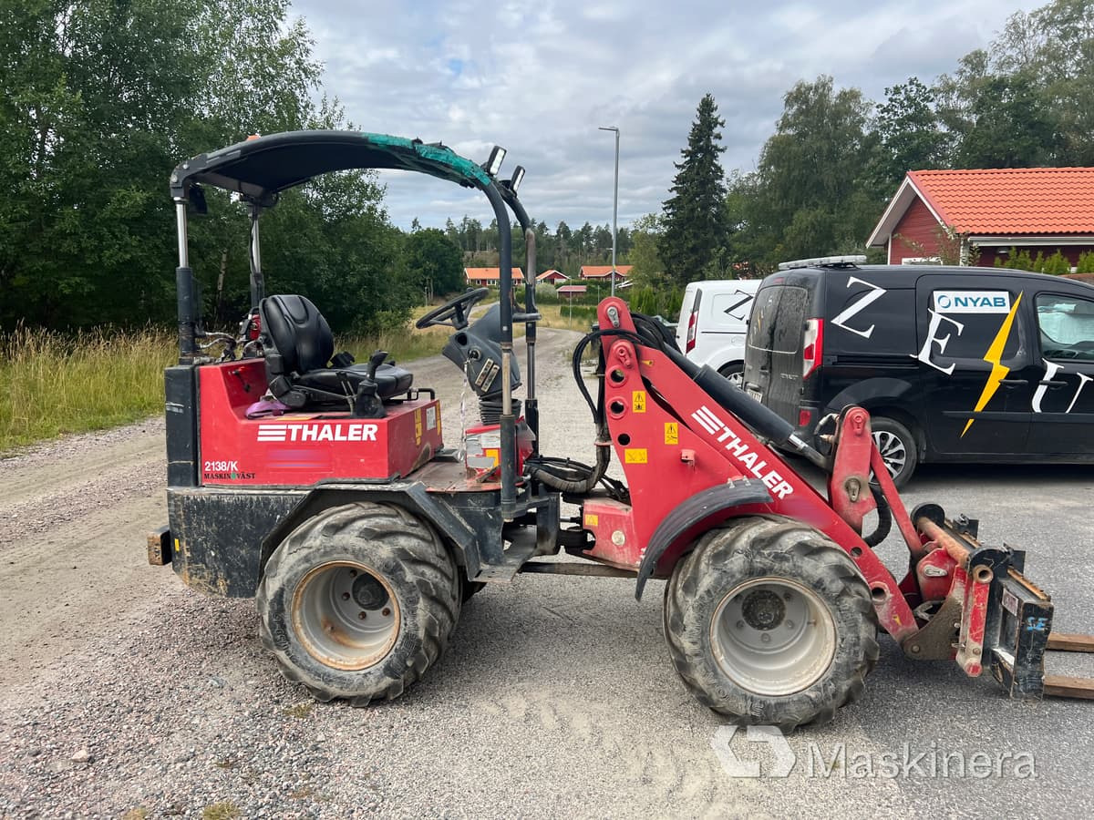 Kompaktlastare Thaler 2138/k - Компактний фронтальний навантажувач: фото 4 Kompaktlastare Thaler 2138/k - Компактний фронтальний навантажувач: фото 4