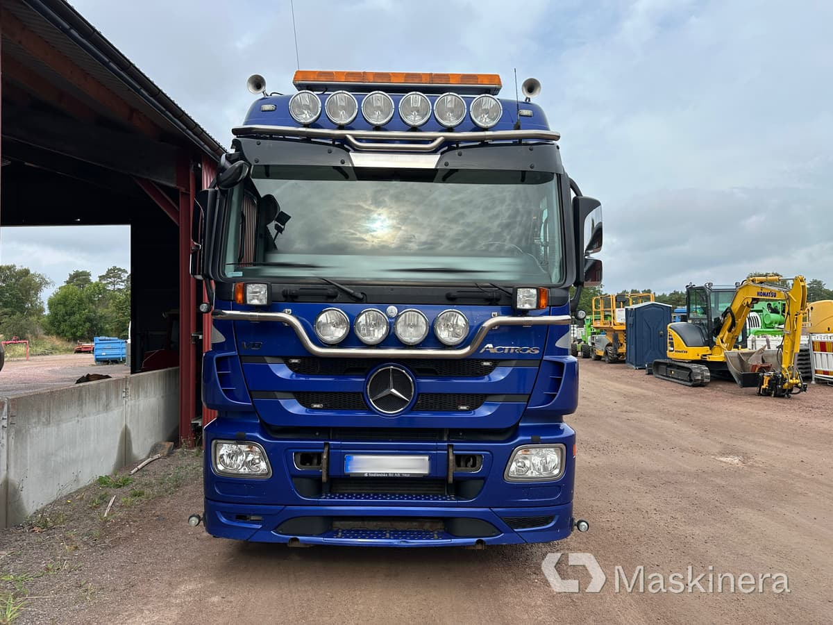 Mercedes Benz 930.24 3260L Krokbil Mercedes Benz 3260L med Cameleont - Гаковий мультиліфт вантажівка: фото 2 Mercedes Benz 930.24 3260L Krokbil Mercedes Benz 3260L med Cameleont - Гаковий мультиліфт вантажівка: фото 2