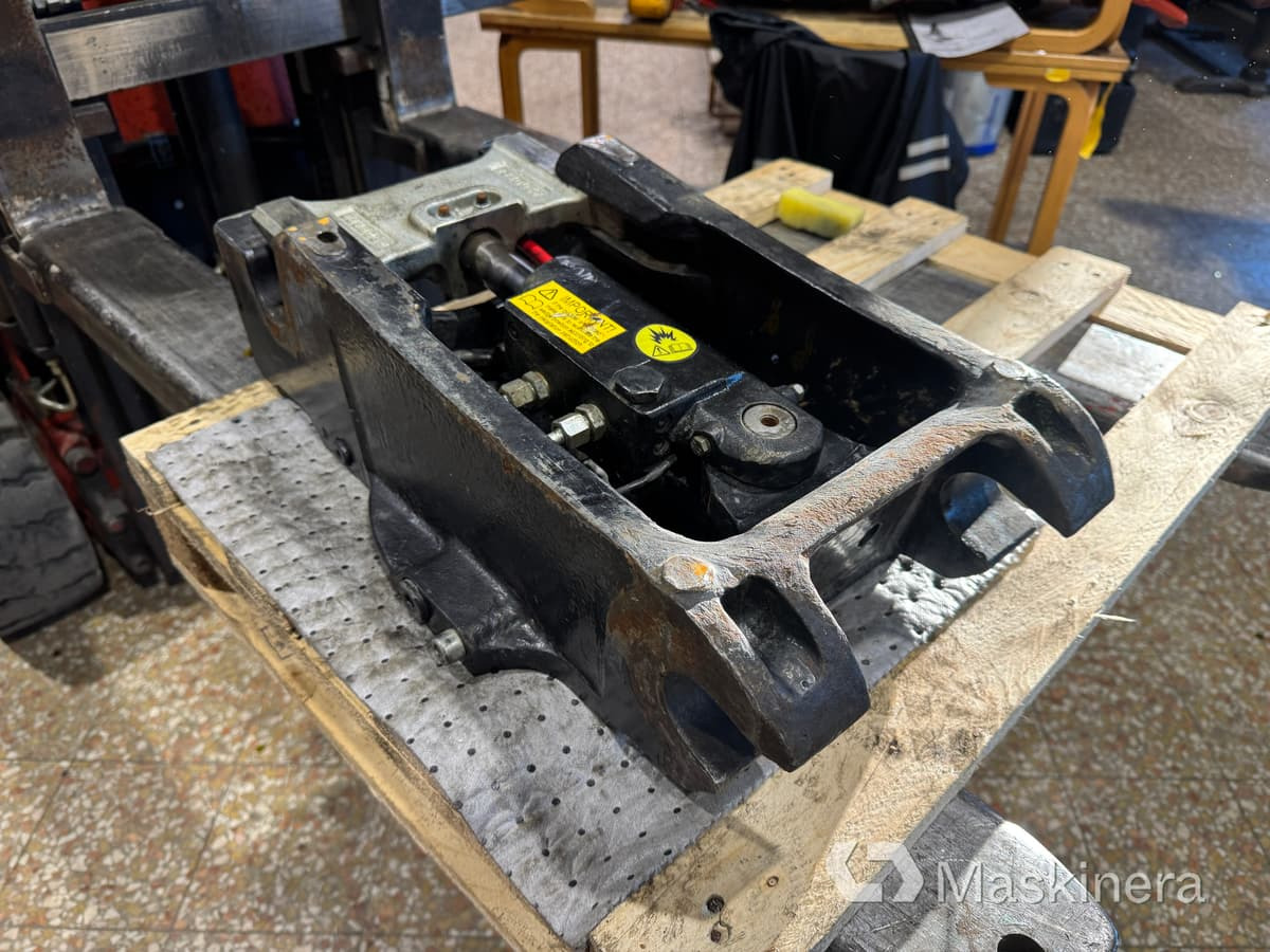 Underdel / redskapsfäste till Rototilt R3, S50 - Навісне обладнання в категорії Будівельна техніка: фото 3 Underdel / redskapsfäste till Rototilt R3, S50 - Навісне обладнання в категорії Будівельна техніка: фото 3