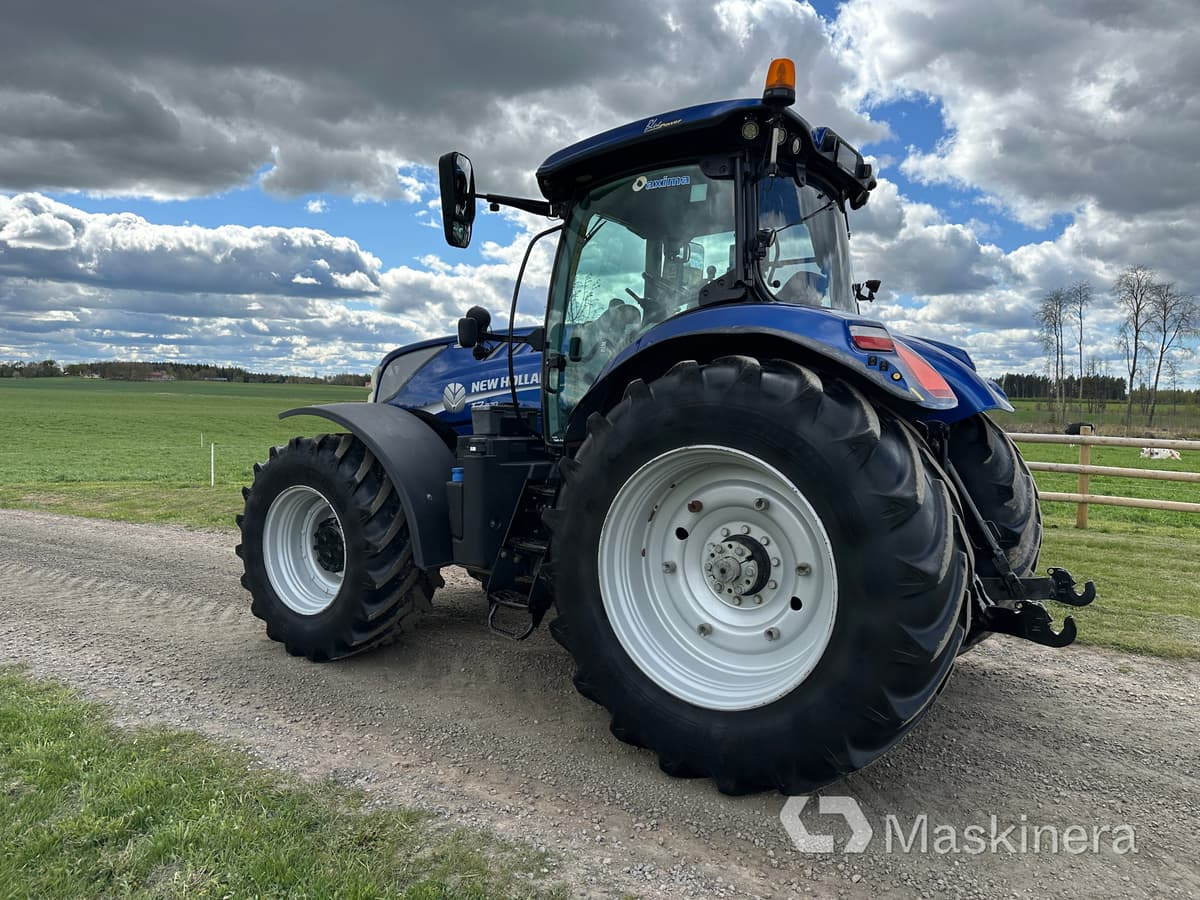 New Holland T7.270 AC 4WD Traktor New Holland T7.270 AC 4WD - Трактор: фото 3 New Holland T7.270 AC 4WD Traktor New Holland T7.270 AC 4WD - Трактор: фото 3