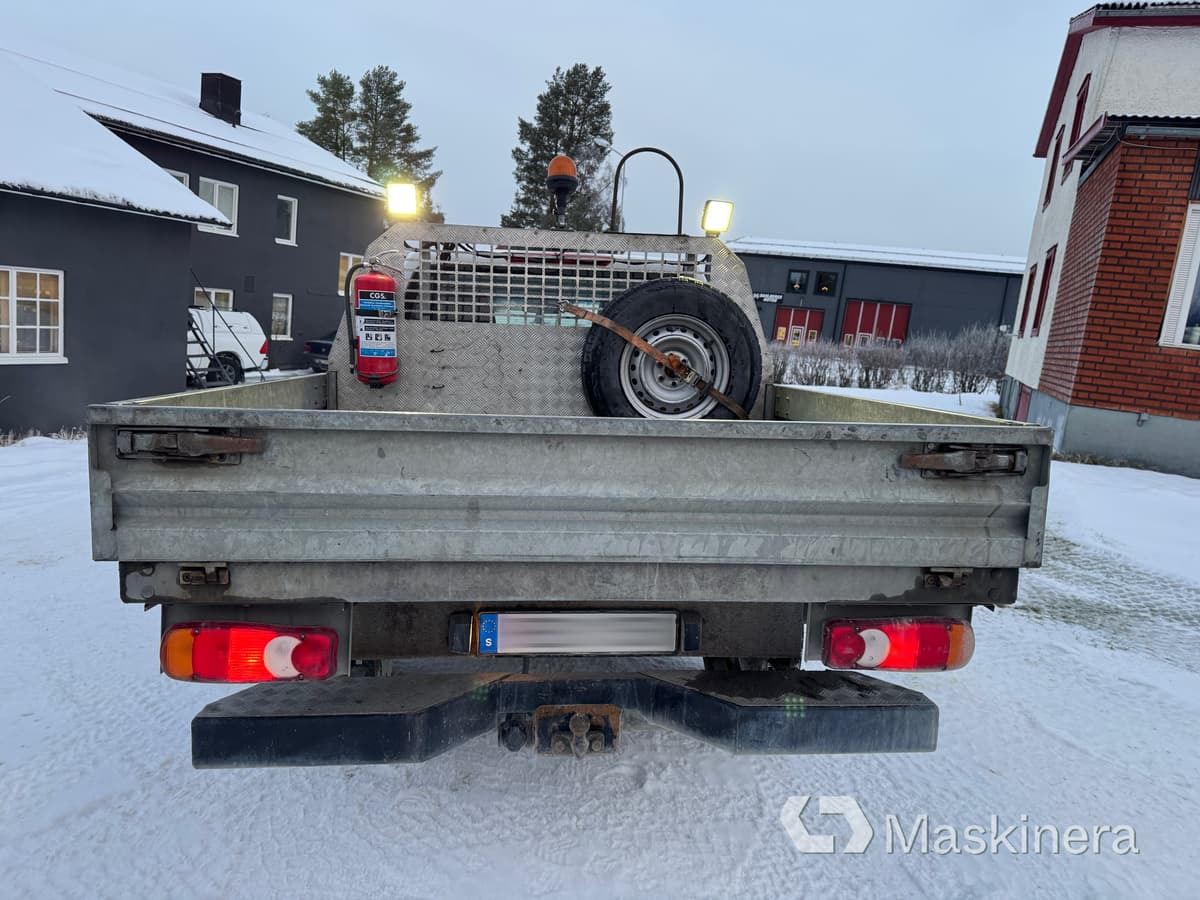 Pickup Nissan Navara med flak - Легковий фургон: фото 4 Pickup Nissan Navara med flak - Легковий фургон: фото 4