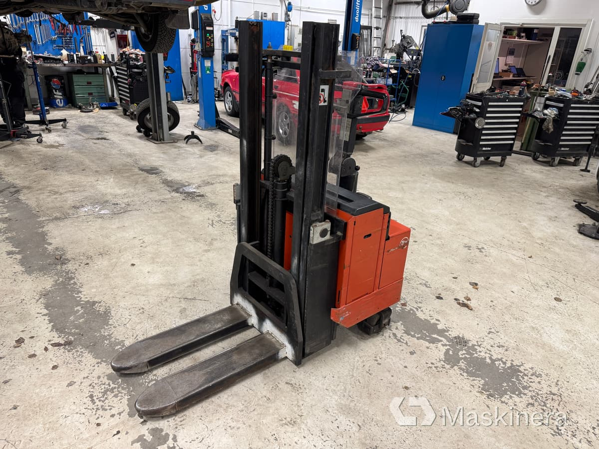 BT LSV 1250 / 11 Elektrisk ledstaplare BT LSV 1250 - Промислове обладнання: фото 1 BT LSV 1250 / 11 Elektrisk ledstaplare BT LSV 1250 - Промислове обладнання: фото 1