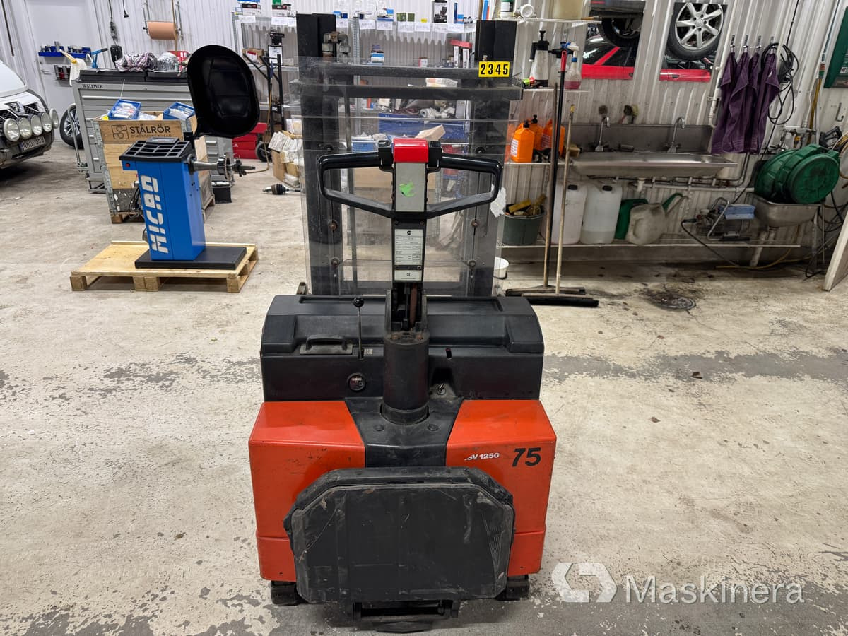 BT LSV 1250 / 11 Elektrisk ledstaplare BT LSV 1250 - Промислове обладнання: фото 4 BT LSV 1250 / 11 Elektrisk ledstaplare BT LSV 1250 - Промислове обладнання: фото 4