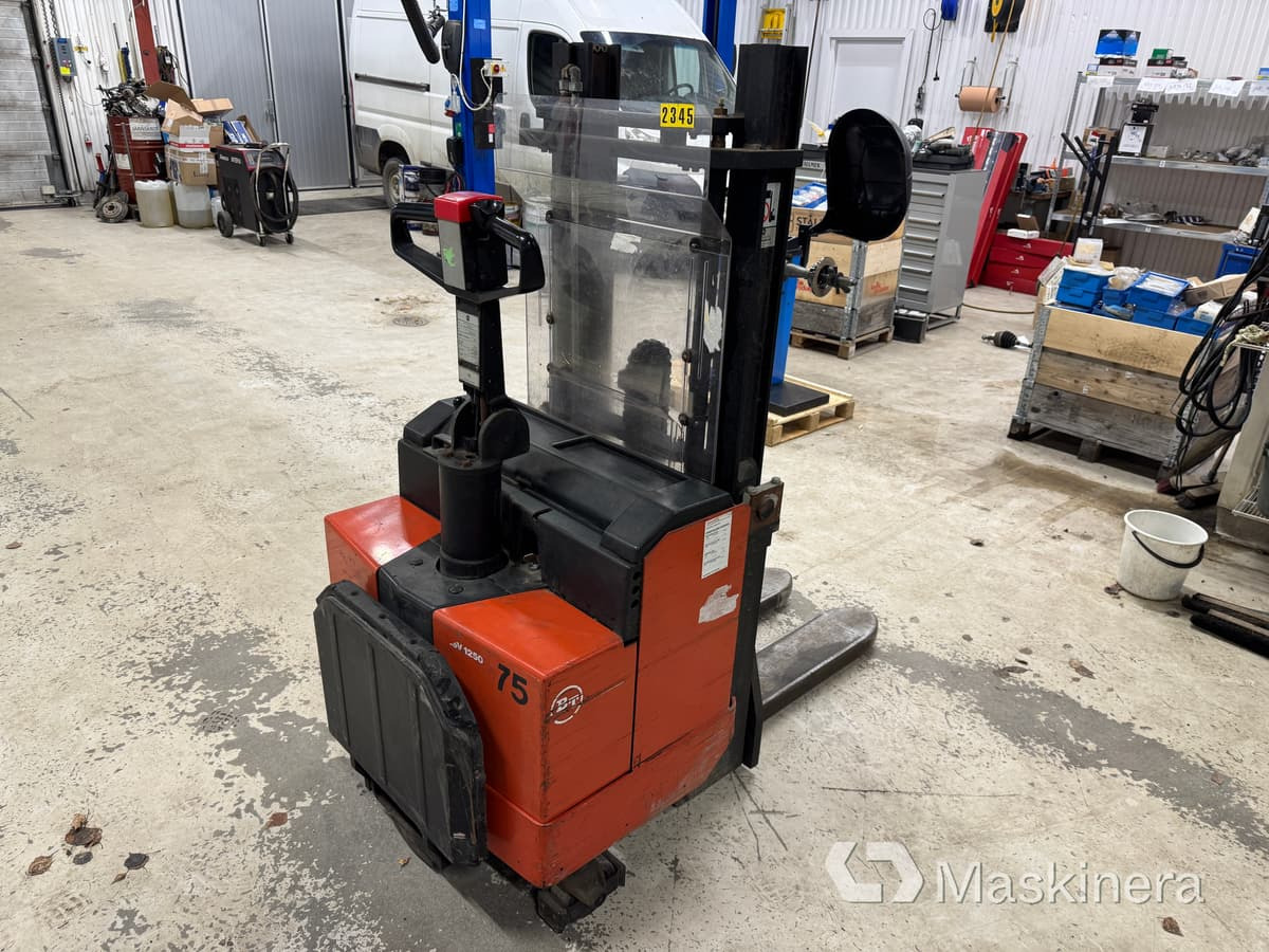 BT LSV 1250 / 11 Elektrisk ledstaplare BT LSV 1250 - Промислове обладнання: фото 5 BT LSV 1250 / 11 Elektrisk ledstaplare BT LSV 1250 - Промислове обладнання: фото 5