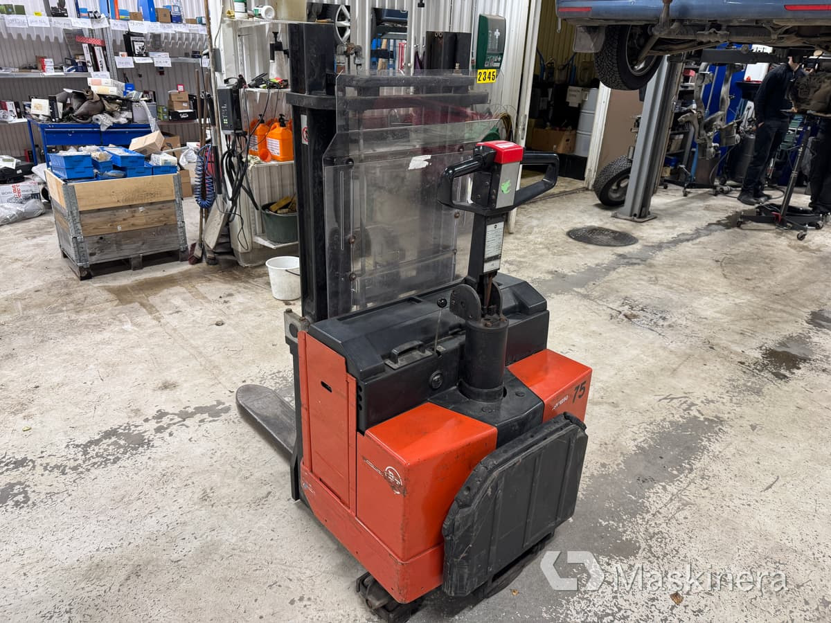 BT LSV 1250 / 11 Elektrisk ledstaplare BT LSV 1250 - Промислове обладнання: фото 3 BT LSV 1250 / 11 Elektrisk ledstaplare BT LSV 1250 - Промислове обладнання: фото 3