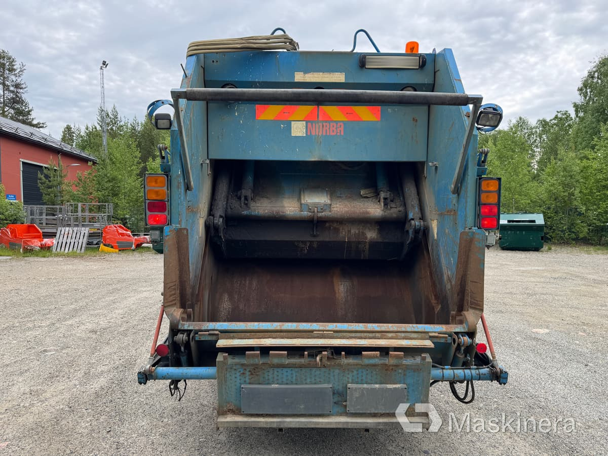Scania P94DB 4X2 NA 230 Sopbil Scania P94DB 4X2 Baklastare - Сміттєвози: фото 4 Scania P94DB 4X2 NA 230 Sopbil Scania P94DB 4X2 Baklastare - Сміттєвози: фото 4