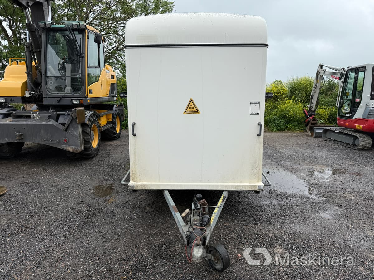 Skåpsläp Thule tgab Ce 100035R - Закритий кузов причіп: фото 2 Skåpsläp Thule tgab Ce 100035R - Закритий кузов причіп: фото 2