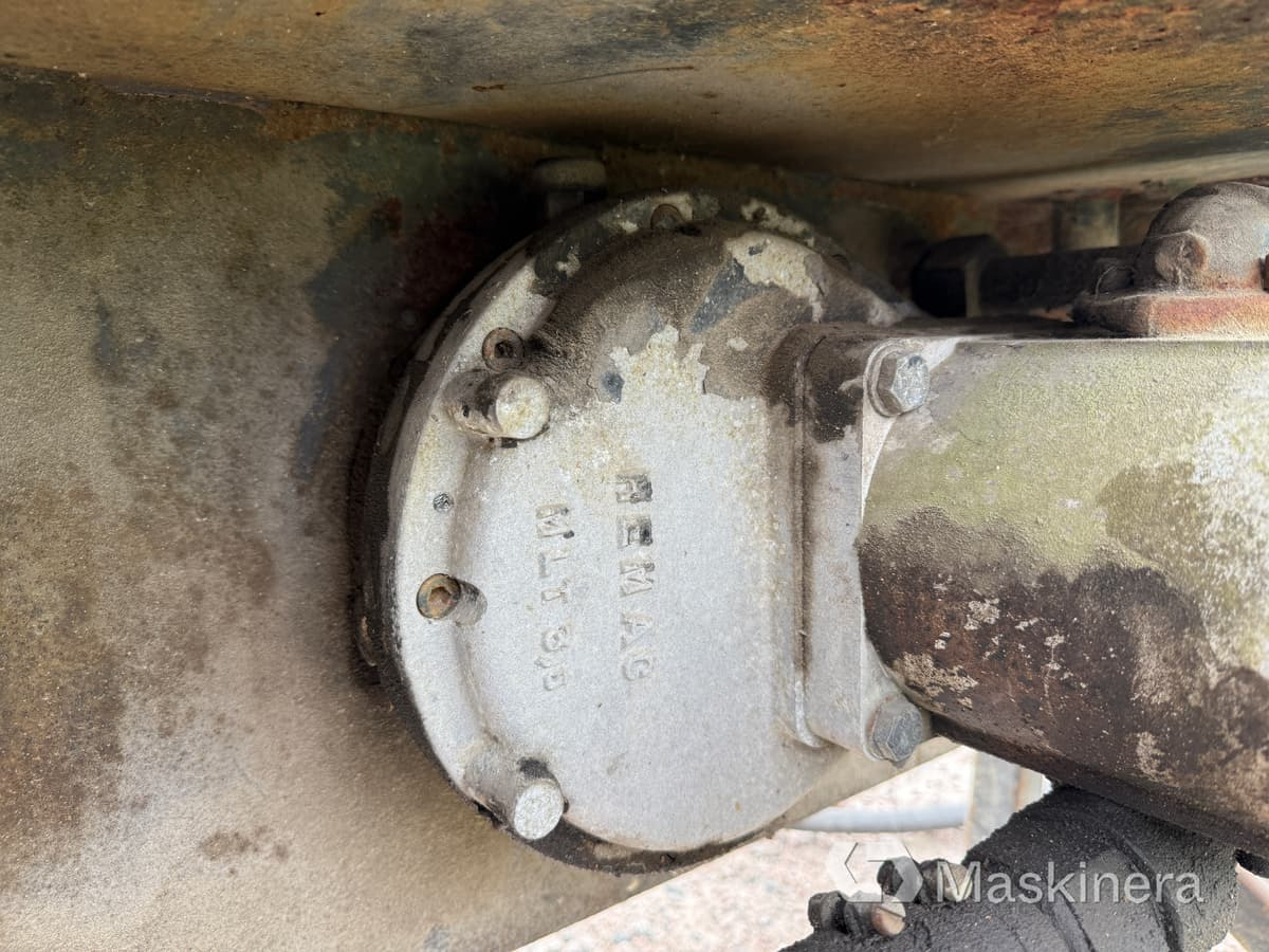 Щітка дорожня Sopvals Holms SBHL-T220 med vattentank och hydraultank: фото 27