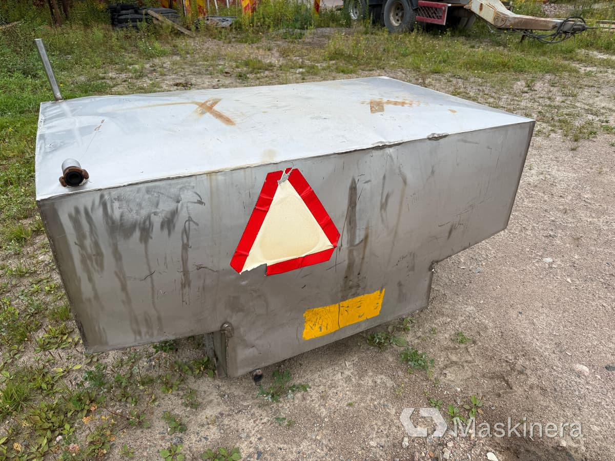 Щітка дорожня Sopvals Holms SBHL-T220 med vattentank och hydraultank: фото 29