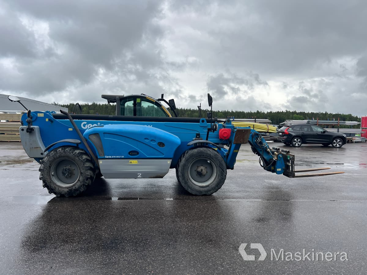 Teleskoplastare Genie GTH 4017SX med tillbehör - Навантажувач телескопічний: фото 5 Teleskoplastare Genie GTH 4017SX med tillbehör - Навантажувач телескопічний: фото 5
