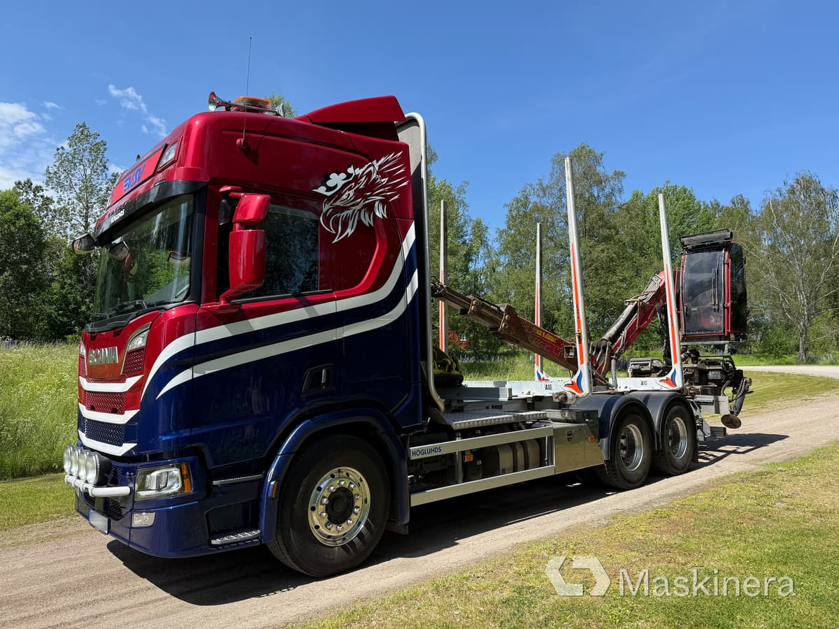 Timmerbil Scania R650B 6x4 NB med kran - Лісовоз, Вантажівка з маніпулятором: фото 1 Timmerbil Scania R650B 6x4 NB med kran - Лісовоз, Вантажівка з маніпулятором: фото 1