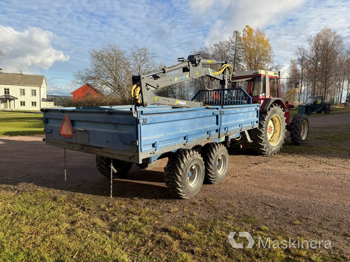 Traktor International 956 AXL med skogsvagn och kran - Трактор: фото 3 Traktor International 956 AXL med skogsvagn och kran - Трактор: фото 3