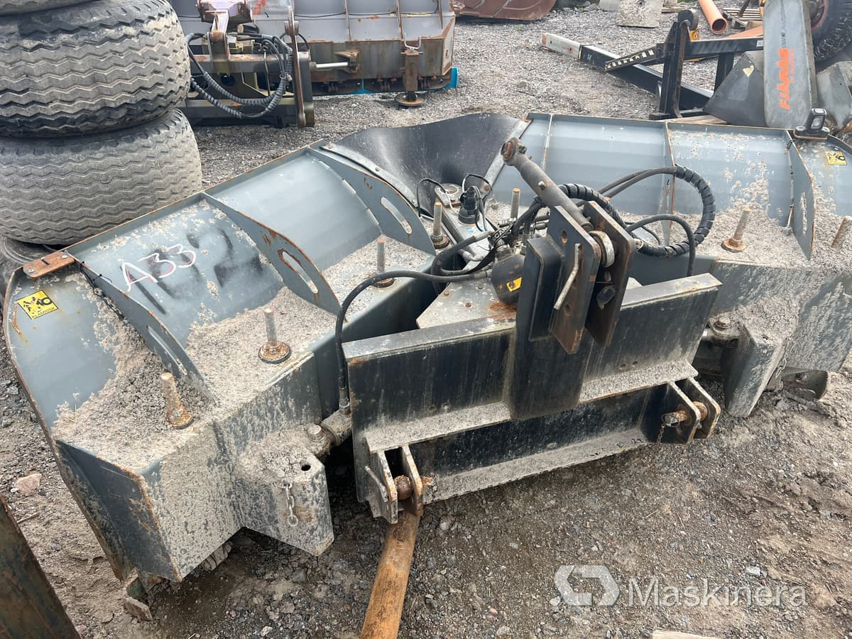 Трактор Traktor John Deere 5075M med snöutrustning: фото 50