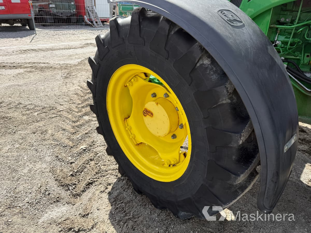 Трактор Traktor John Deere 5075M med snöutrustning: фото 13