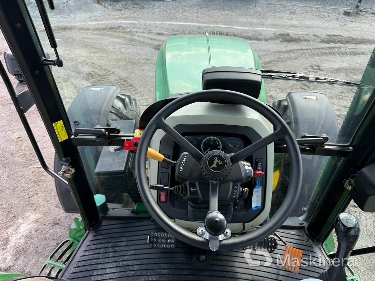 Трактор Traktor John Deere 5075M med snöutrustning: фото 32