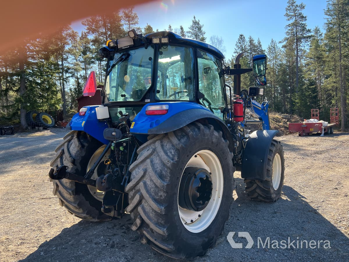 Traktor New Holland T5.85 med frontlastare - Трактор: фото 5 Traktor New Holland T5.85 med frontlastare - Трактор: фото 5
