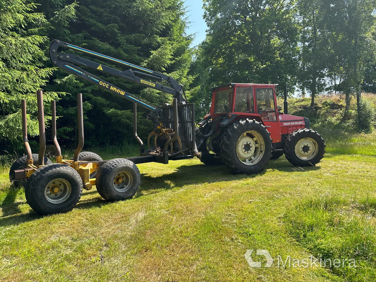 Трактор, Лісовий причіп Traktor Volvo BM 805-4 med skogsvagn och kran: фото 11