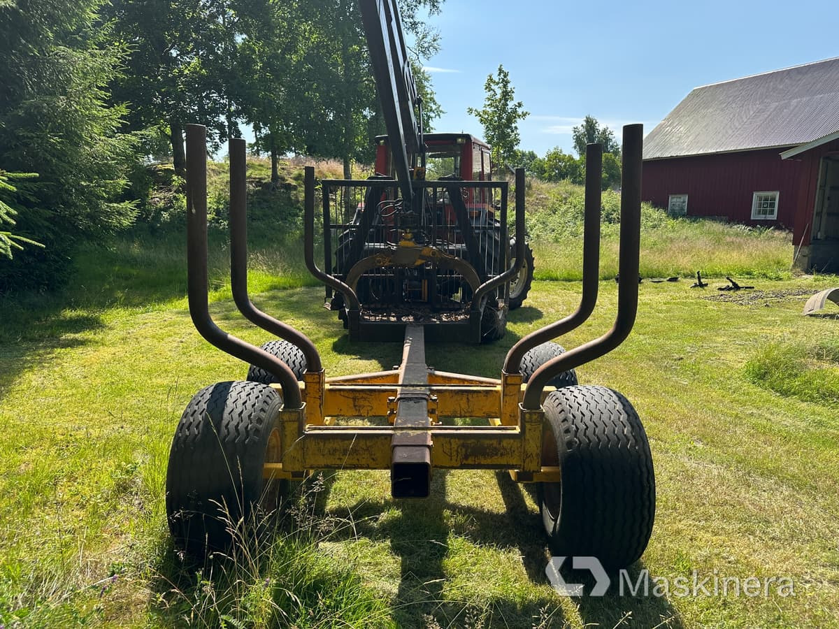Трактор, Лісовий причіп Traktor Volvo BM 805-4 med skogsvagn och kran: фото 9