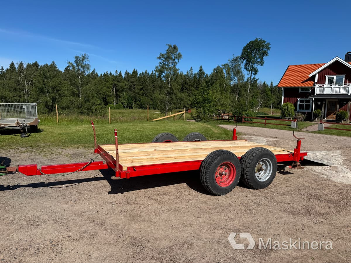 Traktordragen Maskintrailer 2-axlad - Низькорамна платформа причіп: фото 1 Traktordragen Maskintrailer 2-axlad - Низькорамна платформа причіп: фото 1