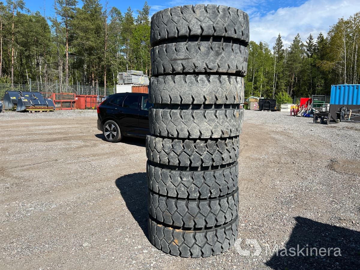 Trelleborg 10.00-20 NHS Däck med fälg Dubbelmontage Trelleborg 10.00-20 - Колесо: фото 4 Trelleborg 10.00-20 NHS Däck med fälg Dubbelmontage Trelleborg 10.00-20 - Колесо: фото 4
