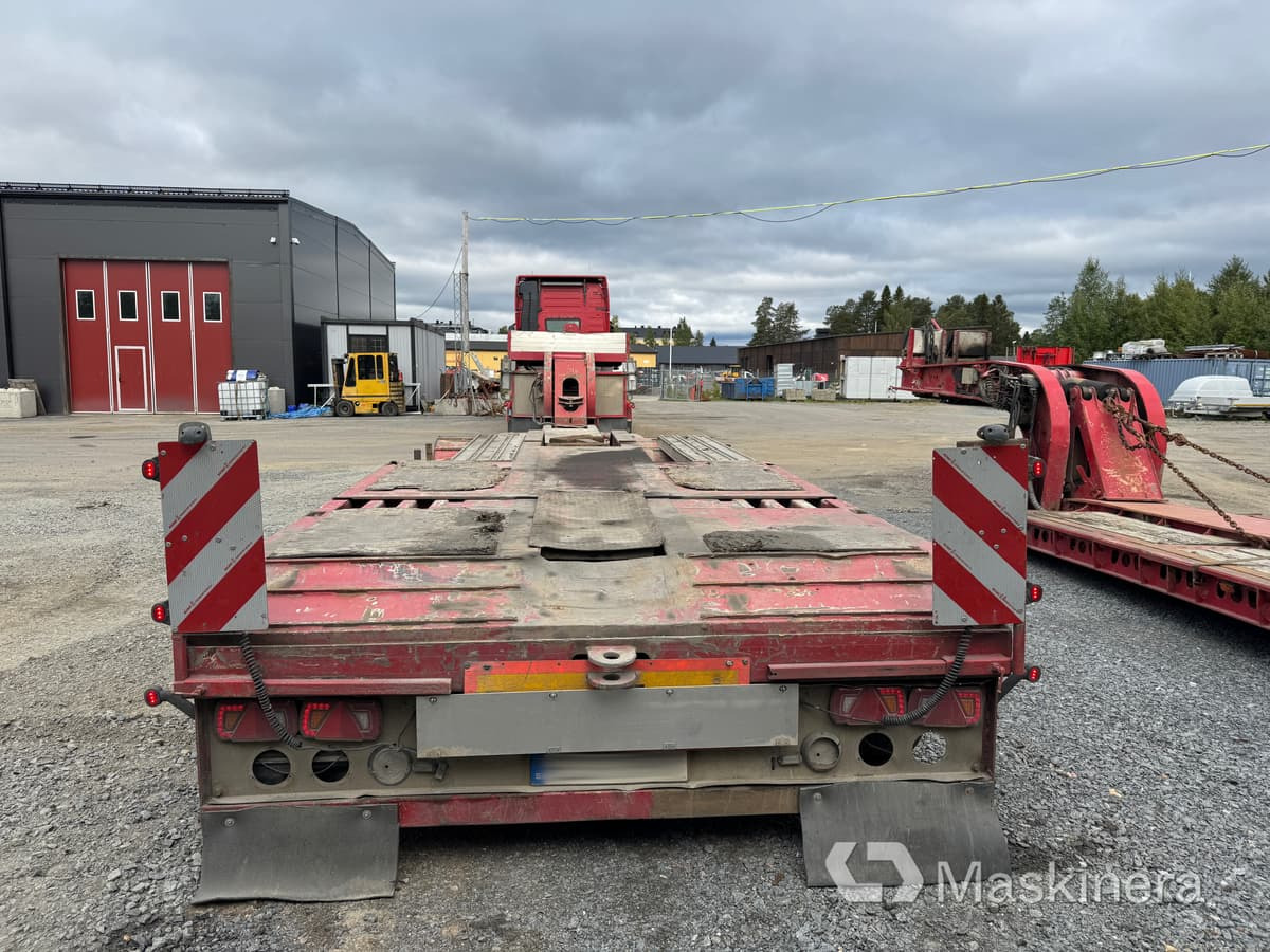 Volvo FH16 750 HP 8*4, Trailerteknik T3-66-KNOUT-S, Vang Athls 11111 Tungdragare Volvo FH16 750 med två maskintrailers - Тягач, Автовоз напівпричіп: фото 4 Volvo FH16 750 HP 8*4, Trailerteknik T3-66-KNOUT-S, Vang Athls 11111 Tungdragare Volvo FH16 750 med två maskintrailers - Тягач, Автовоз напівпричіп: фото 4