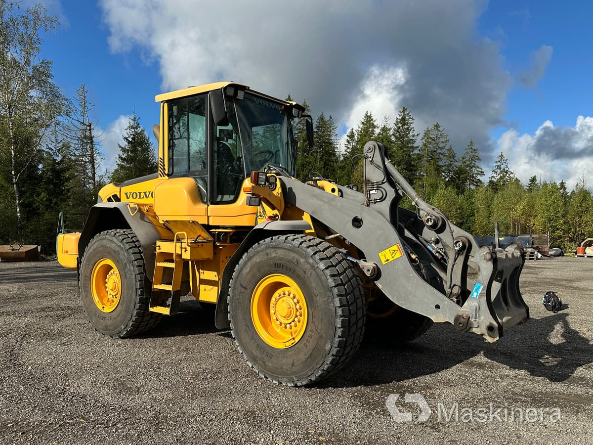 Volvo L90F Hjullastare Volvo L90F - Колісний навантажувач: фото 1 Volvo L90F Hjullastare Volvo L90F - Колісний навантажувач: фото 1