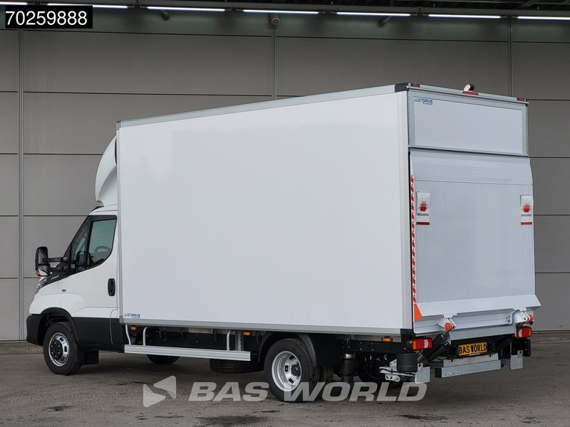 Iveco Daily 35C18 3.0L Automaat Luchtvering Laadklep Zijdeur Dubbellucht Bakwagen 180PK LED Airco Cruise Camera Lat om Lat D'Hollandia Euro6 - Фургон з закритим кузовом: фото 2 Iveco Daily 35C18 3.0L Automaat Luchtvering Laadklep Zijdeur Dubbellucht Bakwagen 180PK LED Airco Cruise Camera Lat om Lat D'Hollandia Euro6 - Фургон з закритим кузовом: фото 2