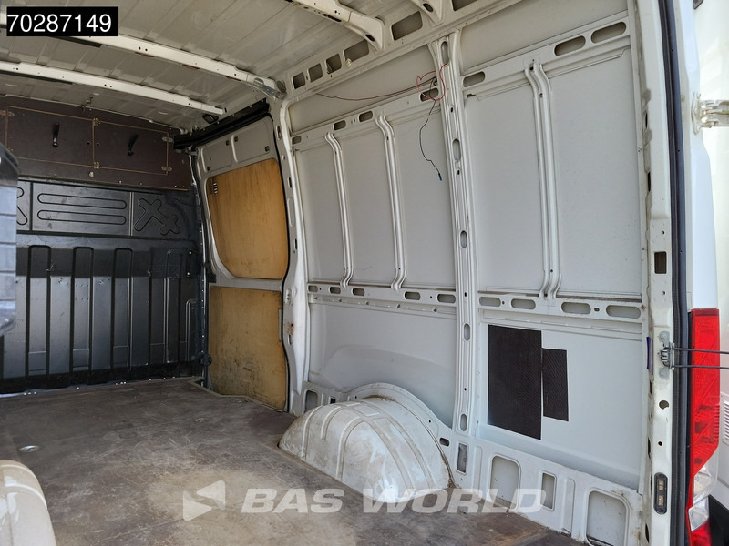 Суцільнометалевий фургон Iveco Daily 35C18 3.0L Dubbellucht L2H2 3,5t Trekhaak Navi Airco Cruise Camera Imperiaal Euro6 L2 12m3 Airco Trekhaak Cruise control: фото 9