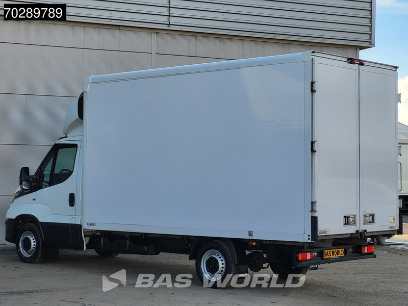 Iveco Daily 35S16 Automaat Bakwagen Achterdeuren 160PK Airco Camera Euro6 Meubelbak Koffer 21m3 Airco - Фургон з закритим кузовом: фото 2 Iveco Daily 35S16 Automaat Bakwagen Achterdeuren 160PK Airco Camera Euro6 Meubelbak Koffer 21m3 Airco - Фургон з закритим кузовом: фото 2