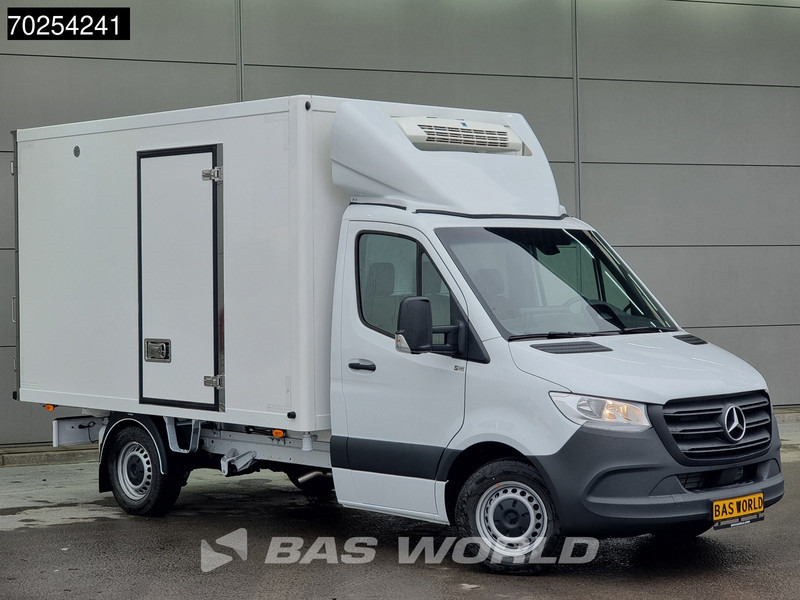 Mercedes-Benz Sprinter 315 CDI Koelwagen Thermo King V-300max 230V stekker Bakwagen Koel Kühlwagen 13m3 Airco Cruise control - Фургон-рефрижератор: фото 5 Mercedes-Benz Sprinter 315 CDI Koelwagen Thermo King V-300max 230V stekker Bakwagen Koel Kühlwagen 13m3 Airco Cruise control - Фургон-рефрижератор: фото 5