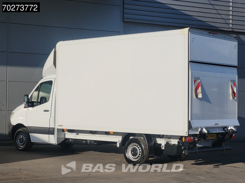 Mercedes-Benz Sprinter 317 CDI Automaat Bakwagen Laadklep Camera Airco Koffer Meubelbak 20m3 Airco - Фургон з закритим кузовом: фото 5 Mercedes-Benz Sprinter 317 CDI Automaat Bakwagen Laadklep Camera Airco Koffer Meubelbak 20m3 Airco - Фургон з закритим кузовом: фото 5
