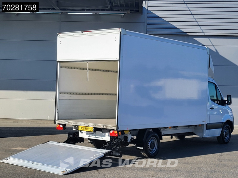 Mercedes-Benz Sprinter 317 CDI Automaat Laadklep Bakwagen Airco Camera Euro6 Meubelbak Koffer Airco - Фургон з закритим кузовом: фото 3 Mercedes-Benz Sprinter 317 CDI Automaat Laadklep Bakwagen Airco Camera Euro6 Meubelbak Koffer Airco - Фургон з закритим кузовом: фото 3