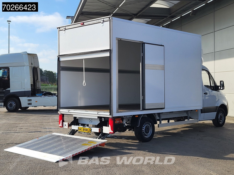 Mercedes-Benz Sprinter 317 CDI Automaat Laadklep Zijdeur Bakwagen Navi Airco Cruise MBUX Euro6 Meubelbak Koffer 12m3 Airco Cruise control - Фургон з закритим кузовом: фото 3 Mercedes-Benz Sprinter 317 CDI Automaat Laadklep Zijdeur Bakwagen Navi Airco Cruise MBUX Euro6 Meubelbak Koffer 12m3 Airco Cruise control - Фургон з закритим кузовом: фото 3