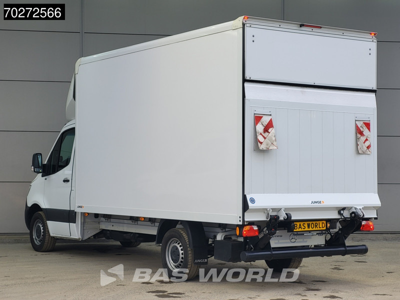 Mercedes-Benz Sprinter 317 CDI Bakwagen Automaat Laadklep Camera Meubelbak Koffer LBW 20m3 Airco - Фургон з закритим кузовом: фото 2 Mercedes-Benz Sprinter 317 CDI Bakwagen Automaat Laadklep Camera Meubelbak Koffer LBW 20m3 Airco - Фургон з закритим кузовом: фото 2