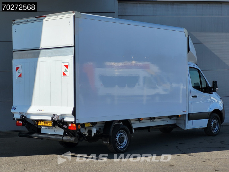 Mercedes-Benz Sprinter 317 CDI Laadklep Automaat Bakwagen 170PK Camera Airco Euro6 Meubelbak Koffer 20m3 Airco - Фургон з закритим кузовом: фото 3 Mercedes-Benz Sprinter 317 CDI Laadklep Automaat Bakwagen 170PK Camera Airco Euro6 Meubelbak Koffer 20m3 Airco - Фургон з закритим кузовом: фото 3